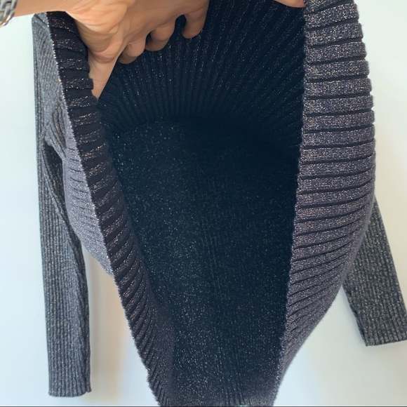 Chico’s Size 4 US Metallic Navy and Gold Knit Turtleneck Sweater - Picture 9 of 12